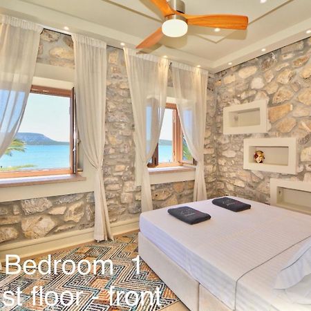 Villasonboard Rock Villa 3 Bed, 3 Bath, Jacuzzi, Seaside Ermioni Exteriör bild