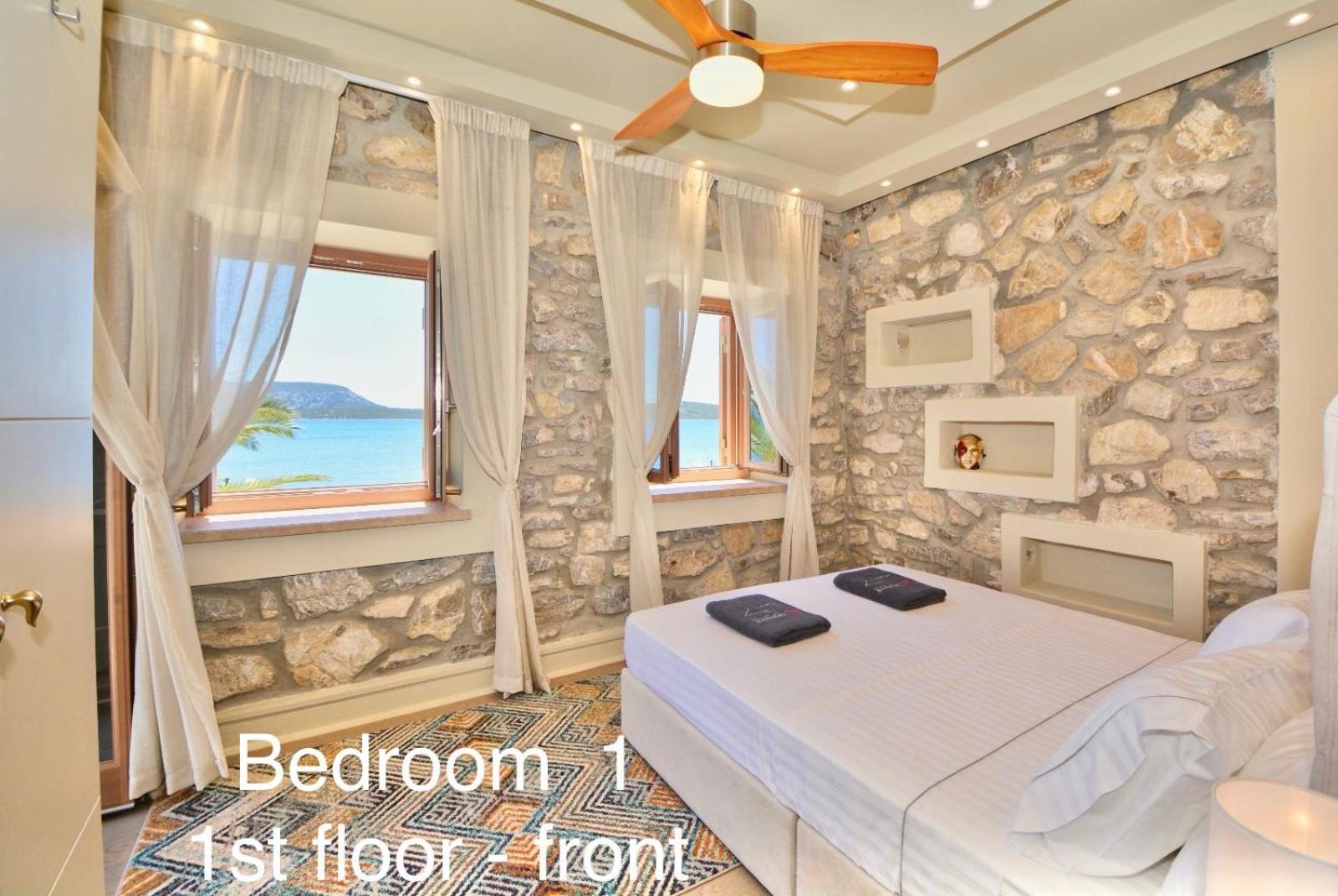 Villasonboard Rock Villa 3 Bed, 3 Bath, Jacuzzi, Seaside Ermioni Exteriör bild