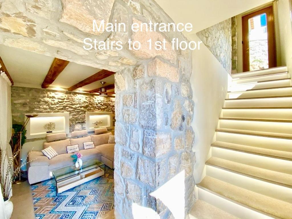 Villasonboard Rock Villa 3 Bed, 3 Bath, Jacuzzi, Seaside Ermioni Exteriör bild
