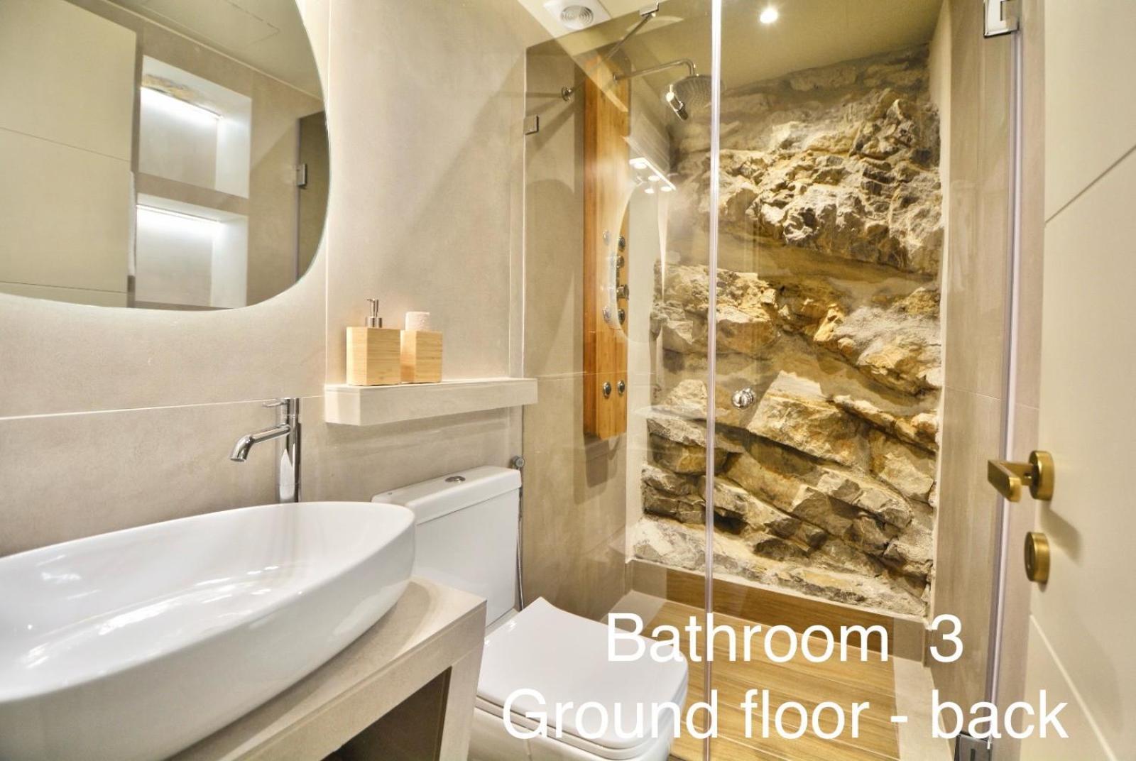 Villasonboard Rock Villa 3 Bed, 3 Bath, Jacuzzi, Seaside Ermioni Exteriör bild