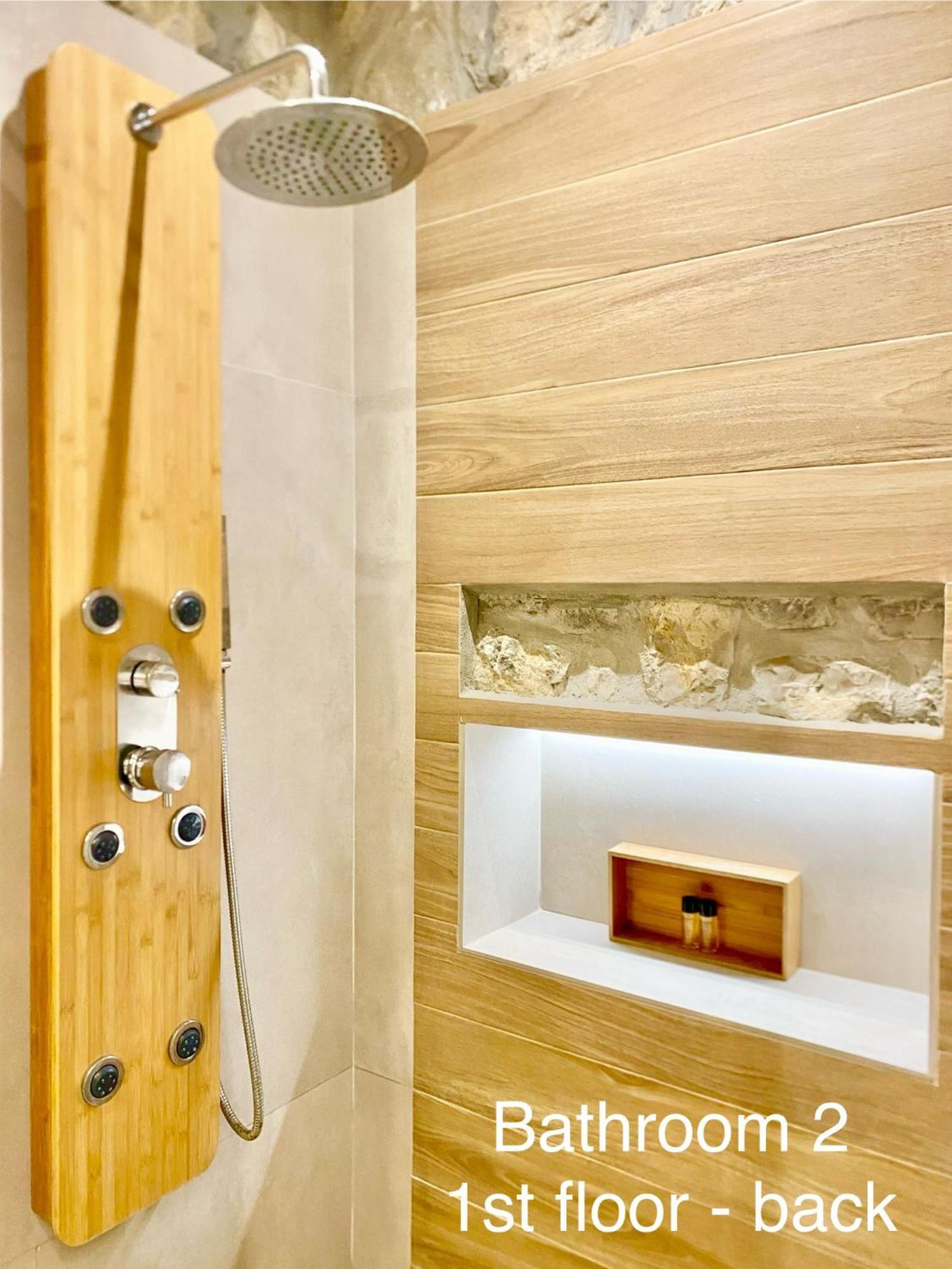 Villasonboard Rock Villa 3 Bed, 3 Bath, Jacuzzi, Seaside Ermioni Exteriör bild